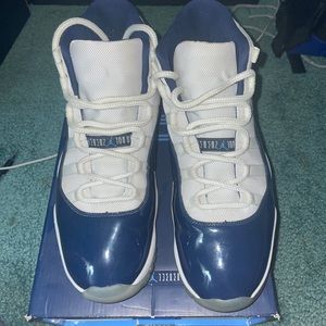 AIR JORDAN RETRO 11 win like 82